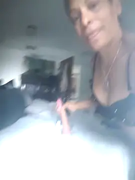 CeceilaMoon online show from 04/17/26, 09:29