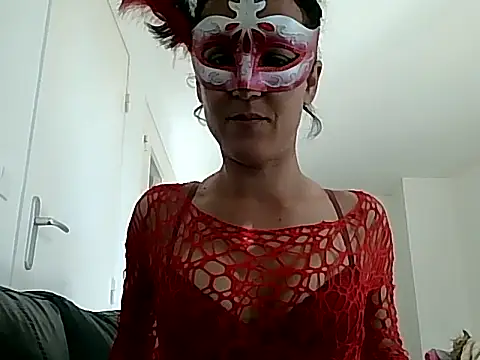 Masquegirlmysterious online show from 10/13/25, 11:54