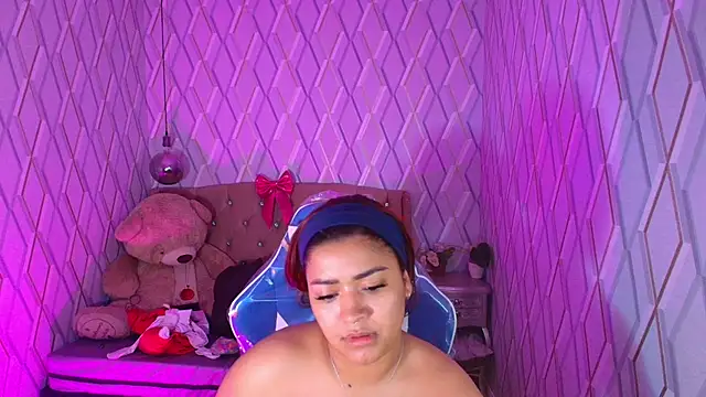 NicolleTaylor online show from 01/07/26, 04:37