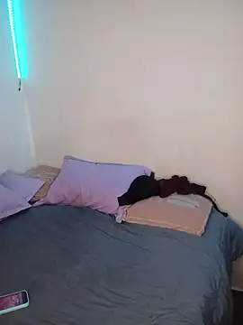 Isabella Du online show from 10/23/25, 01:43