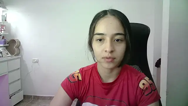 Snapshot of aineangeel chatting on 04/17/26, 01:19 aineangeel online show from 04/17/26, 01:19