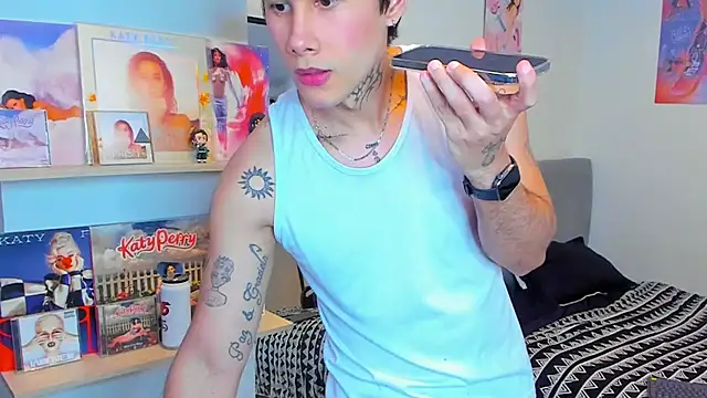 Snapshot of JayHotxxx chatting on 05/19/26, 01:00 JayHotxxx online show from 05/19/26, 01:00