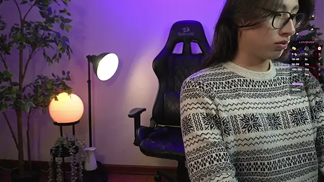 SrLuis18 online show from 12/13/24, 01:26