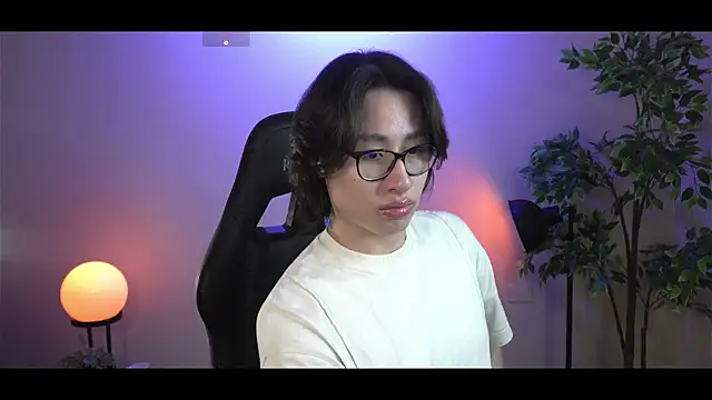 SrLuis18 online show from 03/02/25, 05:58