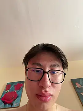 SrLuis18 online show from 02/12/26, 04:24