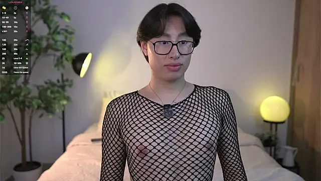 SrLuis18 online show from 04/17/26, 10:46