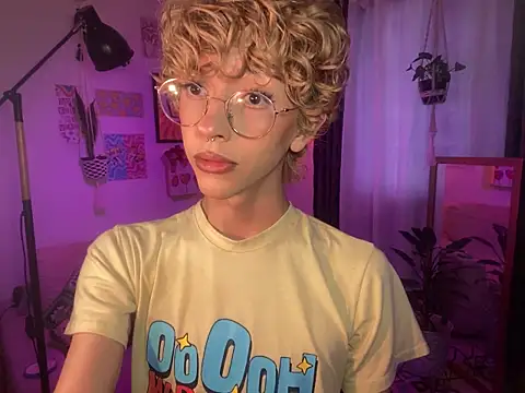 lyamthommpson online show from 03/21/26, 07:39