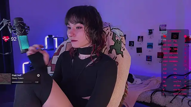 Snapshot of deadlysweet chatting on 11/04/25, 12:21 deadlysweet online show from 11/04/25, 12:21