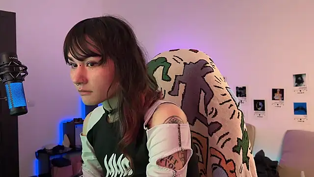 deadlysweet online show from 05/22/26, 05:03