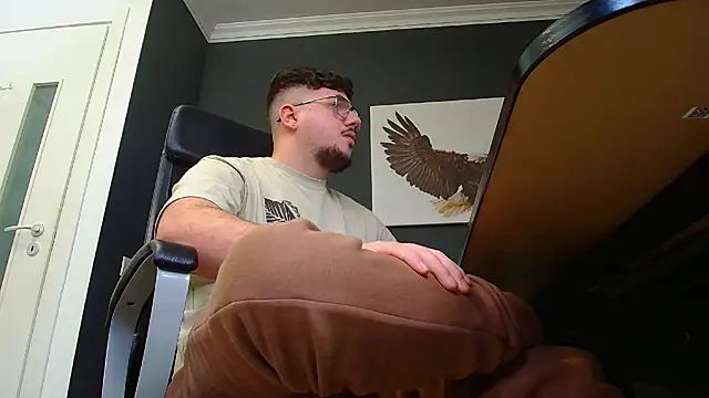 Snapshot of JoshKnights chatting on 01/27/25, 08:29 JoshKnights online show from 01/27/25, 08:29