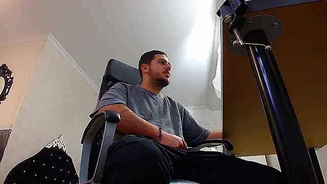 Snapshot of JoshKnights chatting on 10/27/25, 05:33 JoshKnights online show from 10/27/25, 05:33