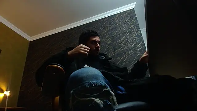 Snapshot of JoshKnights chatting on 11/17/25, 05:35 JoshKnights online show from 11/17/25, 05:35