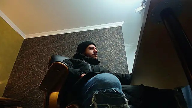 Snapshot of JoshKnights chatting on 11/29/25, 05:43 JoshKnights online show from 11/29/25, 05:43