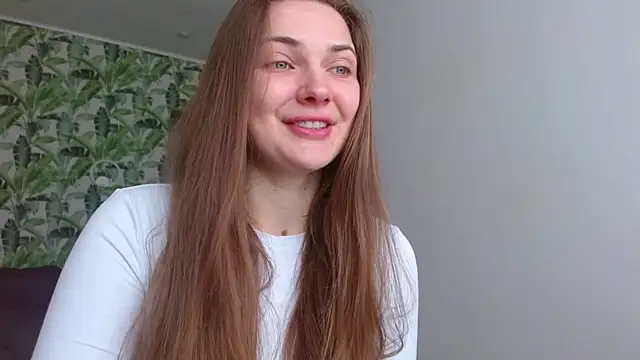 Olivia shine online show from 04/17/26, 04:26