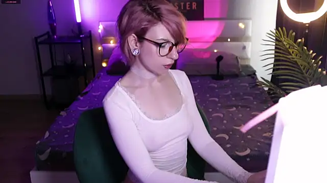  Moonlight t online show from 05/20/26, 07:47