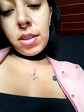 Emily Wane online show from 09/17/25, 04:52