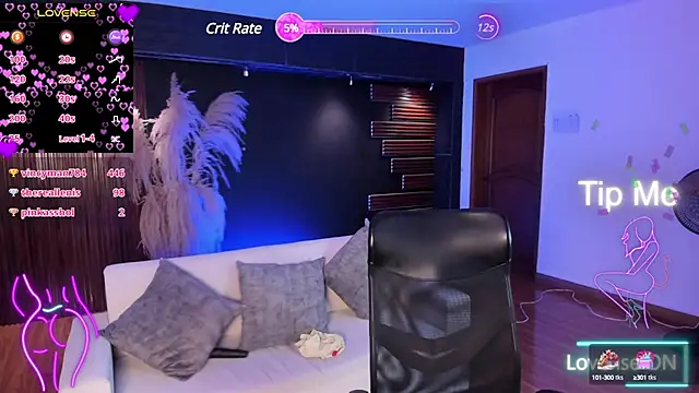 Snapshot of victoria_mooree chatting on 02/19/25, 01:18 victoria mooree online show from 02/19/25, 01:18