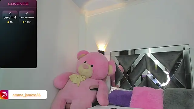 Snapshot of Emma_jamess chatting on 02/28/25, 05:48 Emma jamess online show from 02/28/25, 05:48