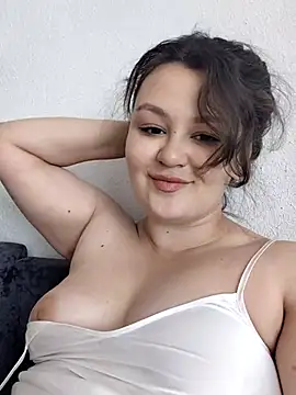 Snapshot of BlackCurly chatting on 09/14/25, 06:45 BlackCurly online show from 09/14/25, 06:45