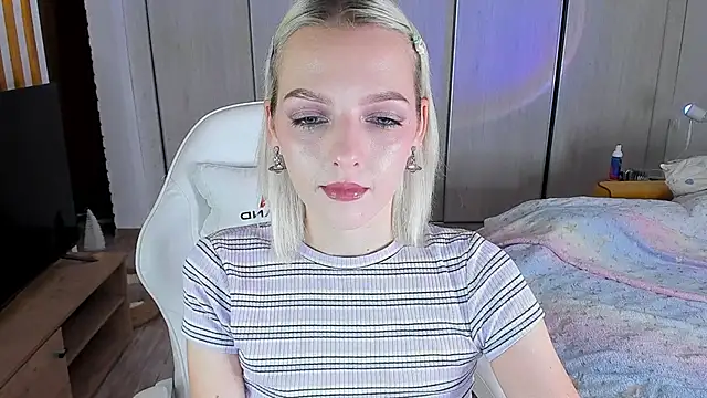 ice pixie online show from 12/21/24, 04:03