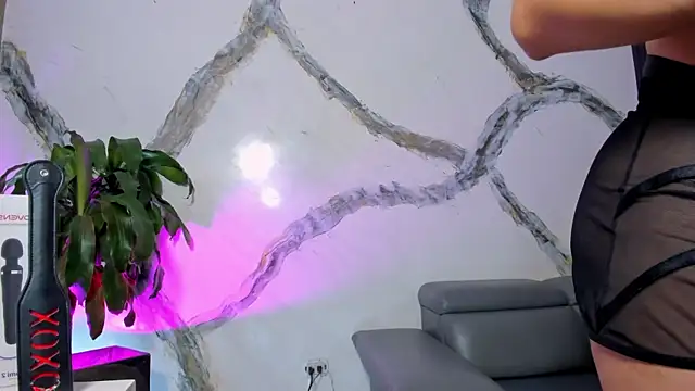 AnaRuiz online show from 11/07/25, 02:50