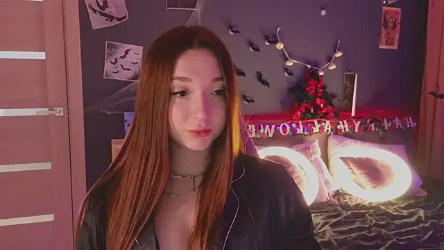 YasmineWest online show from 10/19/25, 08:15