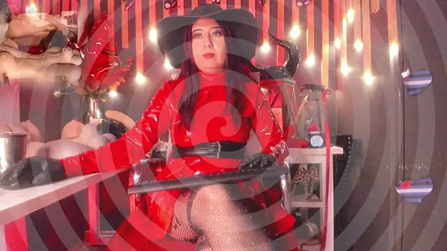 Snapshot of shaaroon_gold chatting on 03/12/25, 11:33 shaaroon gold online show from 03/12/25, 11:33