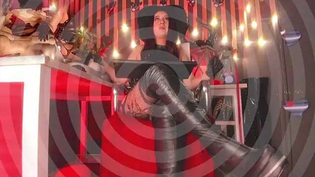 Snapshot of shaaroon_gold chatting on 03/14/25, 12:21 shaaroon gold online show from 03/14/25, 12:21