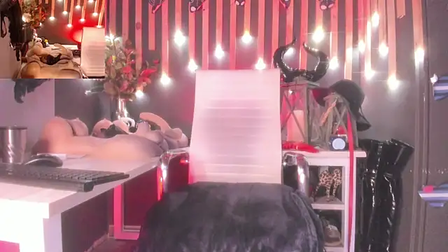 Snapshot of shaaroon_gold chatting on 03/21/25, 09:23 shaaroon gold online show from 03/21/25, 09:23