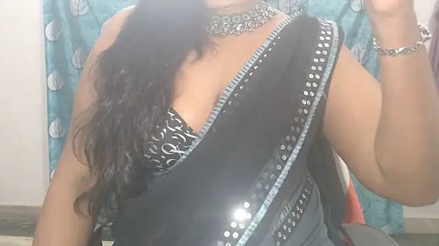 Sophia your online show from 05/18/26, 04:51