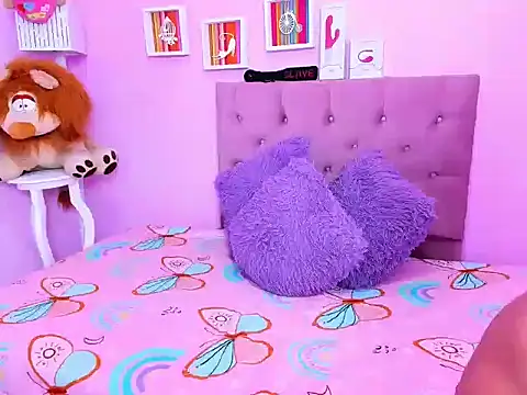 milf bigass  online show from 04/15/26, 01:07