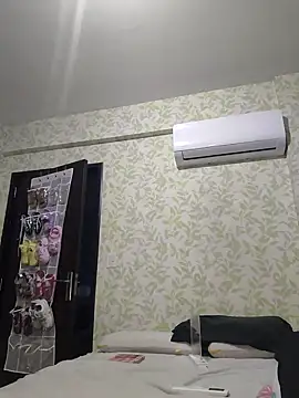 samilux5 online show from 01/31/25, 05:19