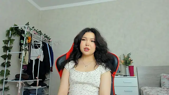 Snapshot of wastforu chatting on 02/19/25, 12:22 wastforu online show from 02/19/25, 12:22