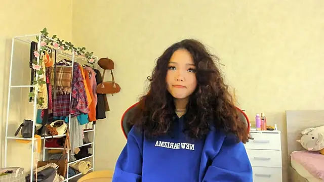 Snapshot of wastforu chatting on 10/13/25, 06:13 wastforu online show from 10/13/25, 06:13