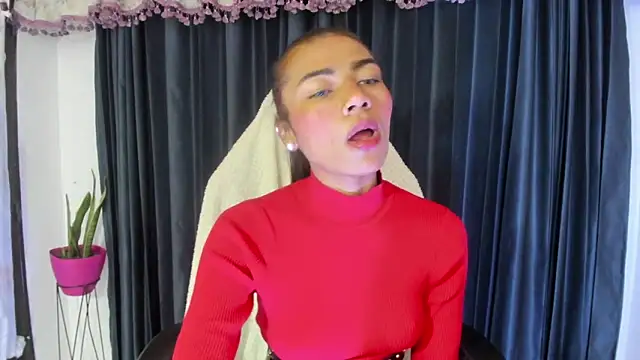 Snapshot of Lilithsabeth chatting on 01/25/25, 02:37 Lilithsabeth online show from 01/25/25, 02:37