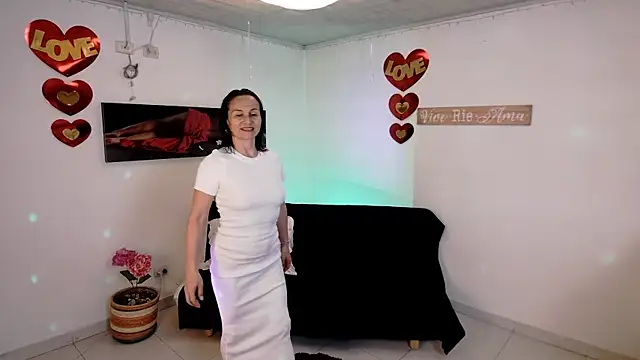 lollita 23  online show from 04/06/26, 08:21