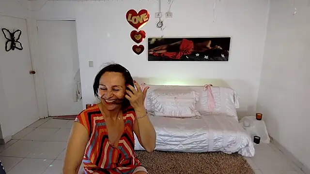 Snapshot of lollita_23_ chatting on 04/24/26, 08:33 lollita 23 online show from 04/24/26, 08:33