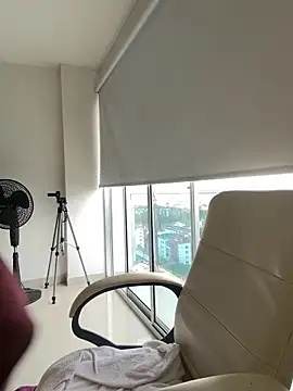 horny roomiess online show from 02/18/25, 12:28