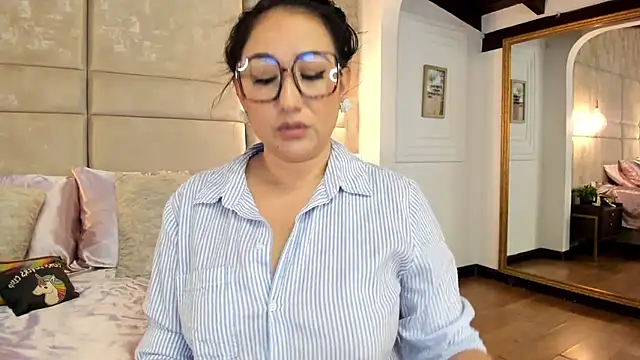 Victoria-Harper online show from 03/10/25, 12:48