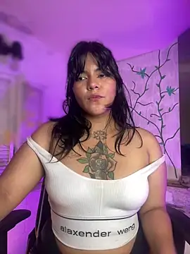 JulianaCastillo online show from 01/19/25, 02:06