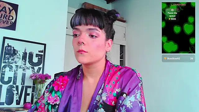 purple em69 online show from 02/08/25, 07:38