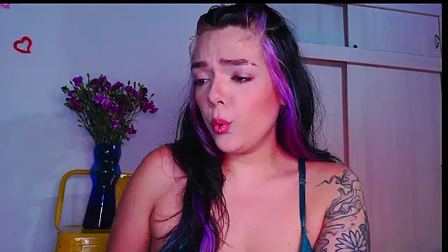 purple em69 online show from 02/22/26, 05:19