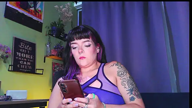 purple em69 online show from 03/18/26, 03:53