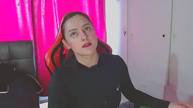 Noamartin  online show from 12/12/24, 03:59