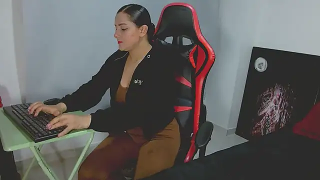 Noamartin  online show from 04/14/26, 01:11