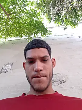 Snapshot of tanned_boy chatting on 01/02/25, 07:40 tanned boy online show from 01/02/25, 07:40