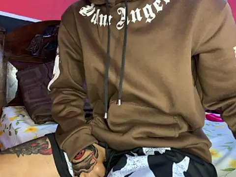tanned boy online show from 06/07/26, 01:48