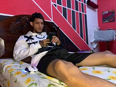 tanned boy online show from 06/08/26, 03:56