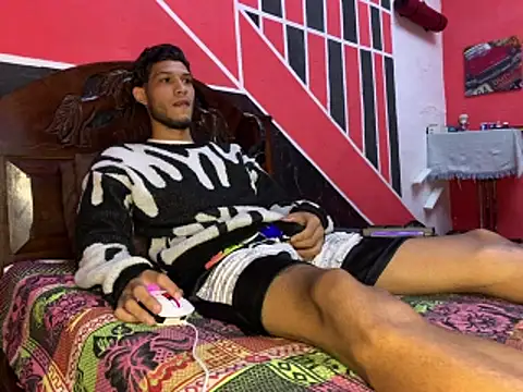 tanned boy online show from 06/11/26, 09:51