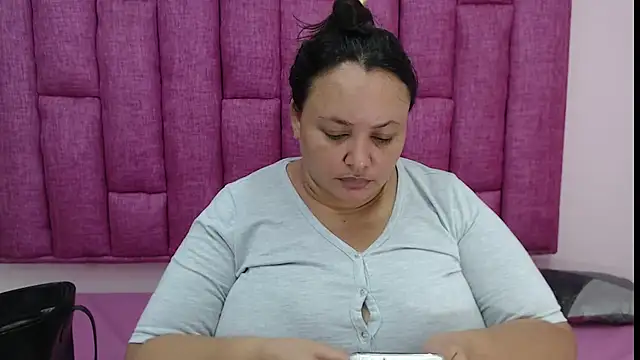 CrushOnMe  online show from 02/12/26, 07:20